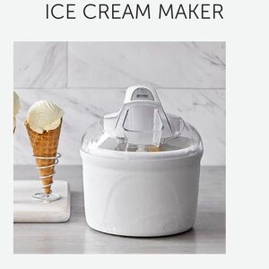 Pampered Chef White Ice Cream Maker